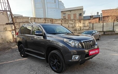 Toyota Land Cruiser Prado 150 рестайлинг 2, 2011 год, 3 350 000 рублей, 6 фотография