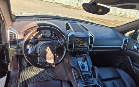 Porsche Cayenne III, 2013 год, 2 850 000 рублей, 10 фотография