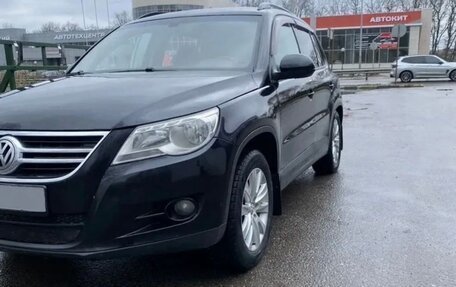 Volkswagen Tiguan I, 2009 год, 879 000 рублей, 2 фотография