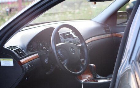 Mercedes-Benz E-Класс, 2005 год, 920 000 рублей, 10 фотография