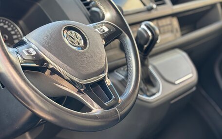 Volkswagen Caravelle T6 рестайлинг, 2017 год, 4 250 000 рублей, 5 фотография