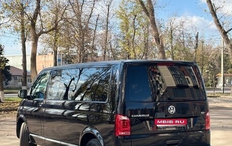 Volkswagen Caravelle T6 рестайлинг, 2017 год, 4 250 000 рублей, 3 фотография