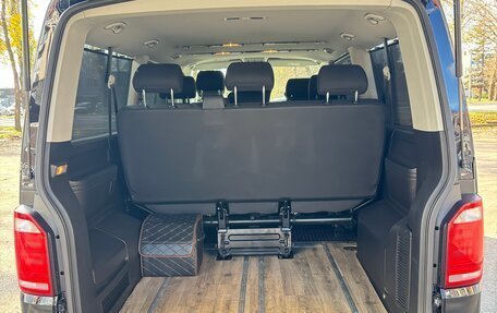 Volkswagen Caravelle T6 рестайлинг, 2017 год, 4 250 000 рублей, 9 фотография