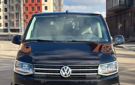 Volkswagen Caravelle T6 рестайлинг, 2017 год, 4 250 000 рублей, 10 фотография