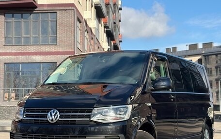 Volkswagen Caravelle T6 рестайлинг, 2017 год, 4 250 000 рублей, 2 фотография