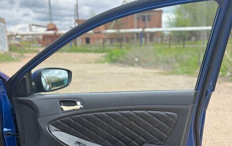 Hyundai Solaris II рестайлинг, 2011 год, 660 000 рублей, 7 фотография