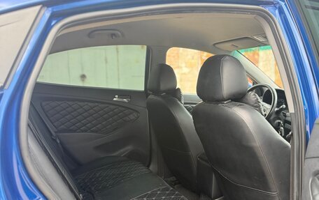 Hyundai Solaris II рестайлинг, 2011 год, 660 000 рублей, 14 фотография