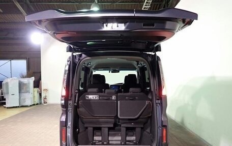 Honda Stepwgn IV, 2021 год, 1 844 000 рублей, 5 фотография