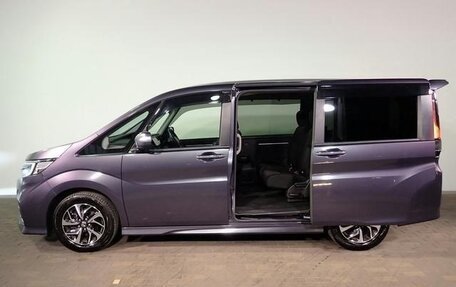 Honda Stepwgn IV, 2021 год, 1 844 000 рублей, 7 фотография