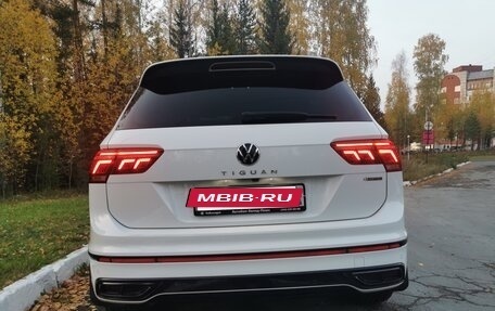 Volkswagen Tiguan II, 2021 год, 4 500 000 рублей, 3 фотография