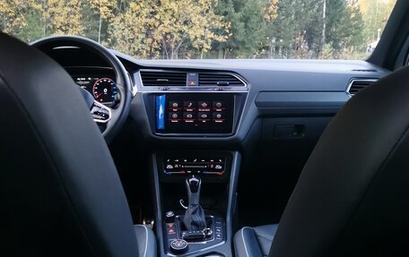 Volkswagen Tiguan II, 2021 год, 4 500 000 рублей, 20 фотография