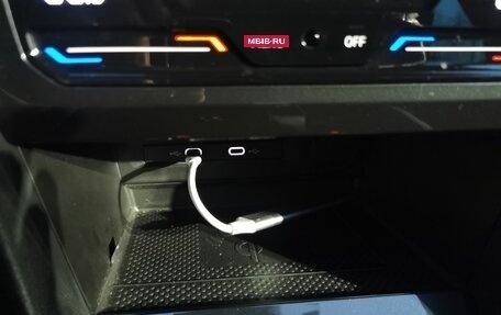 Volkswagen Tiguan II, 2021 год, 4 500 000 рублей, 26 фотография