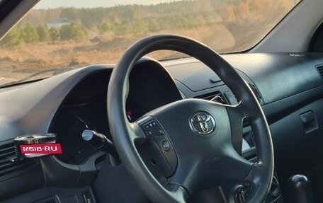 Toyota Avensis III рестайлинг, 2007 год, 750 000 рублей, 19 фотография