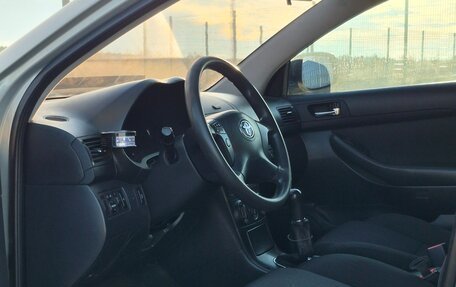 Toyota Avensis III рестайлинг, 2007 год, 750 000 рублей, 21 фотография