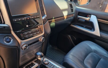 Toyota Land Cruiser 200, 2016 год, 5 750 000 рублей, 7 фотография