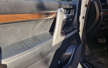 Toyota Land Cruiser 200, 2016 год, 5 750 000 рублей, 9 фотография