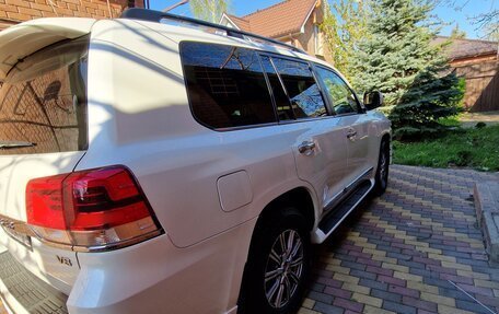 Toyota Land Cruiser 200, 2016 год, 5 750 000 рублей, 4 фотография