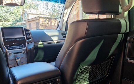 Toyota Land Cruiser 200, 2016 год, 5 750 000 рублей, 11 фотография