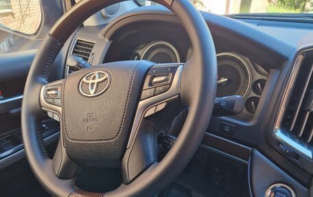 Toyota Land Cruiser 200, 2016 год, 5 750 000 рублей, 18 фотография