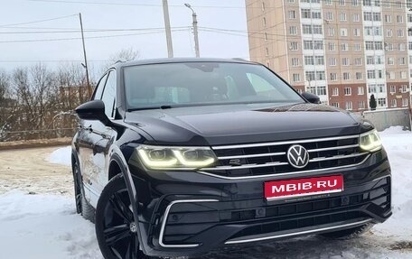 Volkswagen Tiguan II, 2021 год, 4 850 000 рублей, 1 фотография