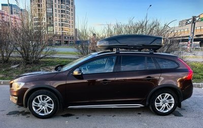 Volvo V60 Cross Country II, 2017 год, 2 100 000 рублей, 1 фотография