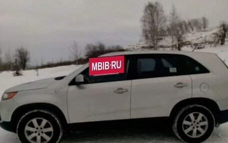 KIA Sorento II рестайлинг, 2010 год, 700 000 рублей, 2 фотография