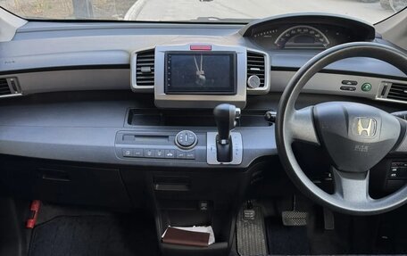 Honda Freed I, 2011 год, 1 000 000 рублей, 7 фотография