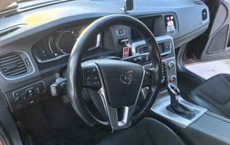 Volvo V60 Cross Country II, 2017 год, 2 100 000 рублей, 9 фотография