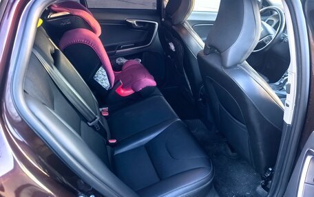 Volvo V60 Cross Country II, 2017 год, 2 100 000 рублей, 17 фотография