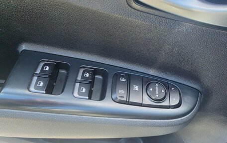 KIA Rio IV, 2018 год, 1 550 000 рублей, 12 фотография