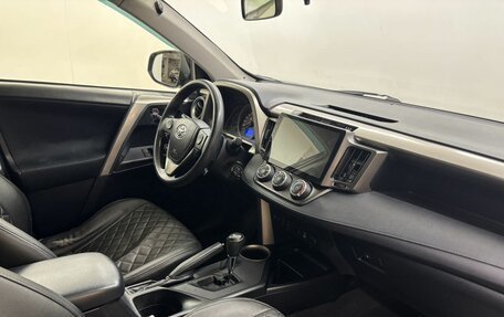 Toyota RAV4, 2015 год, 1 980 000 рублей, 12 фотография