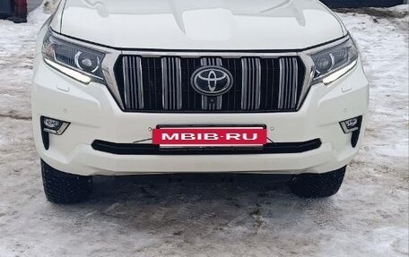 Toyota Land Cruiser Prado 150 рестайлинг 2, 2018 год, 4 500 000 рублей, 4 фотография
