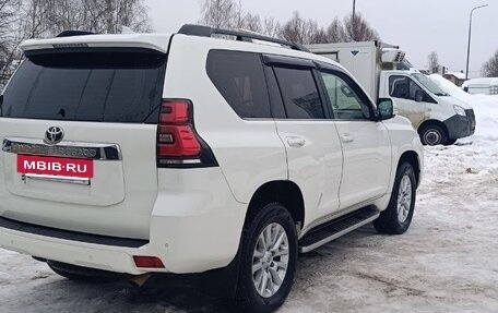 Toyota Land Cruiser Prado 150 рестайлинг 2, 2018 год, 4 500 000 рублей, 3 фотография