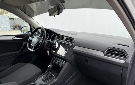 Volkswagen Tiguan II, 2019 год, 2 345 000 рублей, 10 фотография