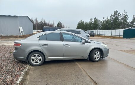 Toyota Avensis III рестайлинг, 2010 год, 1 000 000 рублей, 7 фотография