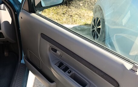 Mazda Demio III (DE), 2001 год, 250 000 рублей, 10 фотография