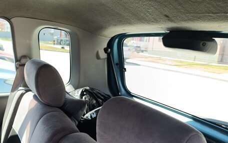 Mazda Demio III (DE), 2001 год, 250 000 рублей, 21 фотография