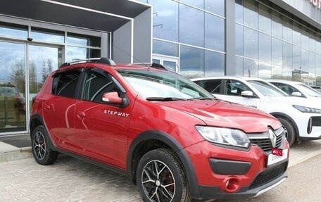 Renault Sandero II рестайлинг, 2015 год, 870 000 рублей, 3 фотография