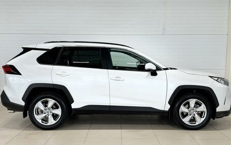 Toyota RAV4, 2021 год, 3 500 000 рублей, 5 фотография
