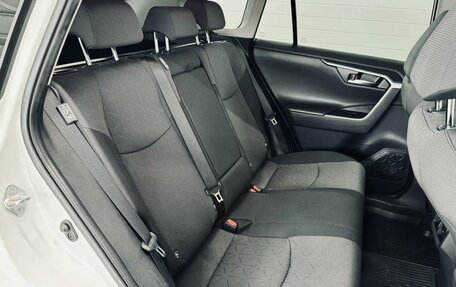 Toyota RAV4, 2021 год, 3 500 000 рублей, 22 фотография