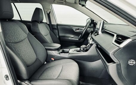 Toyota RAV4, 2021 год, 3 500 000 рублей, 23 фотография