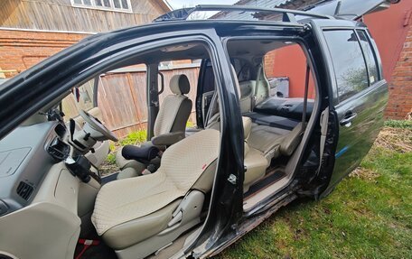 Nissan Liberty, 2002 год, 330 000 рублей, 19 фотография