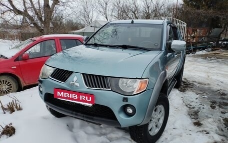 Mitsubishi L200 IV рестайлинг, 2007 год, 1 000 000 рублей, 4 фотография
