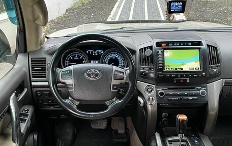 Toyota Land Cruiser 200, 2008 год, 2 850 000 рублей, 4 фотография