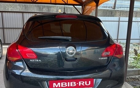 Opel Astra J, 2011 год, 780 000 рублей, 2 фотография