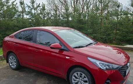 Hyundai Solaris II рестайлинг, 2021 год, 1 640 000 рублей, 8 фотография