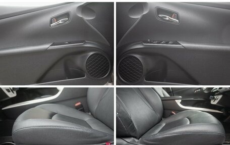 Toyota Prius IV XW50, 2016 год, 1 553 000 рублей, 23 фотография