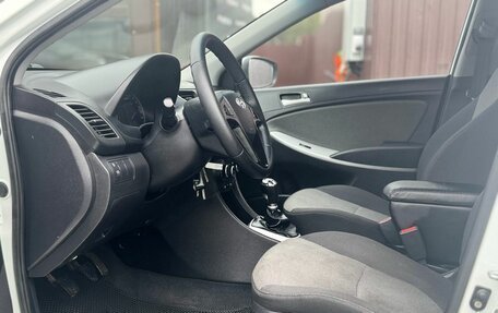 Hyundai Solaris II рестайлинг, 2011 год, 719 000 рублей, 10 фотография