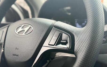 Hyundai Solaris II рестайлинг, 2011 год, 719 000 рублей, 16 фотография