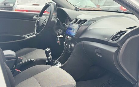 Hyundai Solaris II рестайлинг, 2011 год, 719 000 рублей, 11 фотография